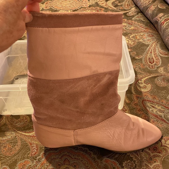 Boots - Picture 5 of 8